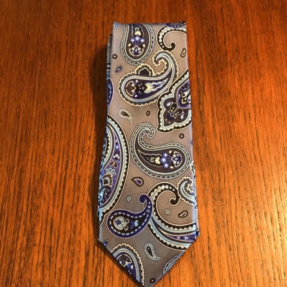 Vintage Chaps Silk Paisley Tie - Picture 3 of 11